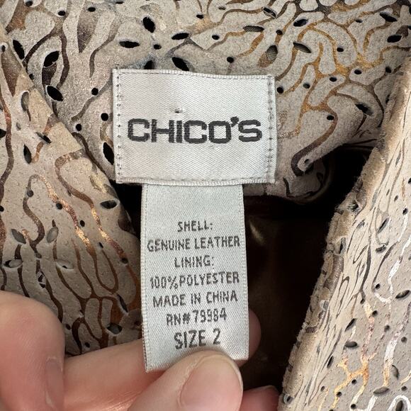 Chico’s Women’s 2 Leather Jacket Metallic Gold Beige Perforated Hook Eye Closure - Picture 2 of 9